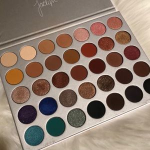 Jaclyn hill morphe palette
